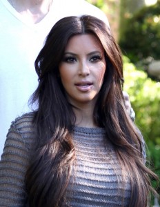 couleur cheveux kim kardashian